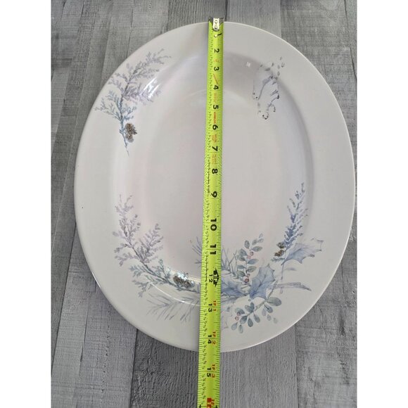 Pfaltzgraff Winter Frost Oval Serving Platter Polar Bears & Pinecone Garland - Picture 9 of 9